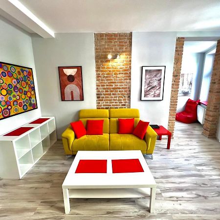 Red&Yellow Apartments Centrum 奥尔什丁 外观 照片