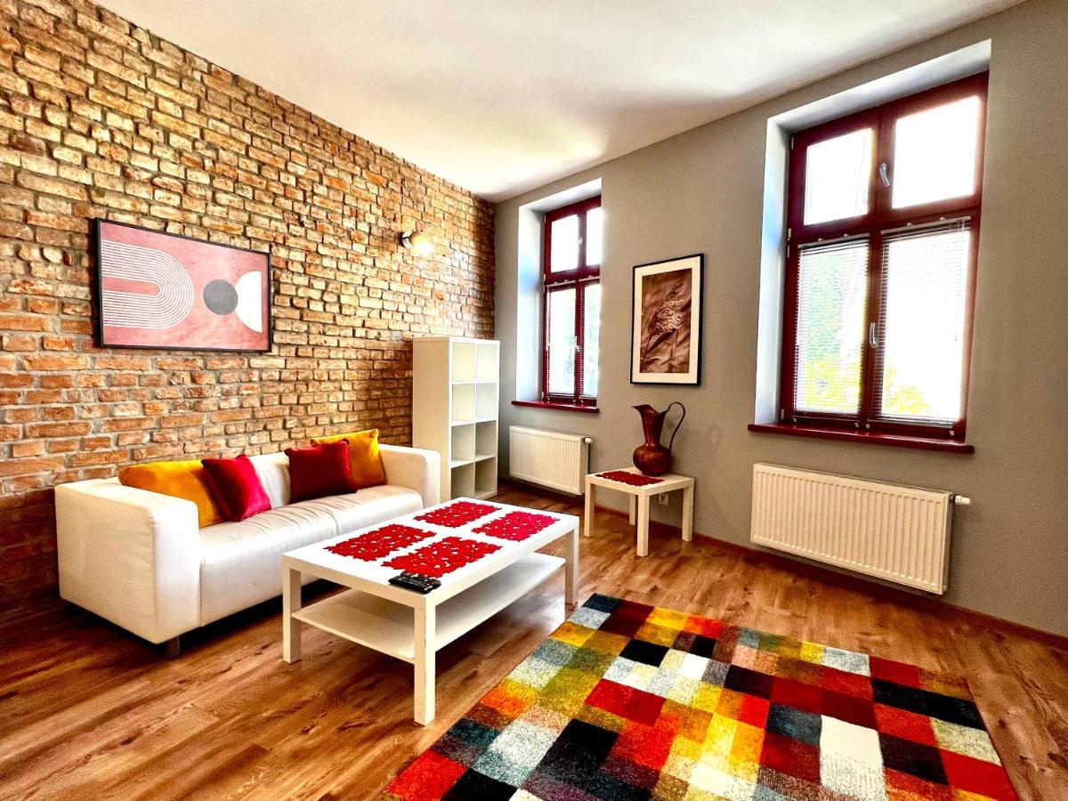 Red&Yellow Apartments Centrum 奥尔什丁 外观 照片