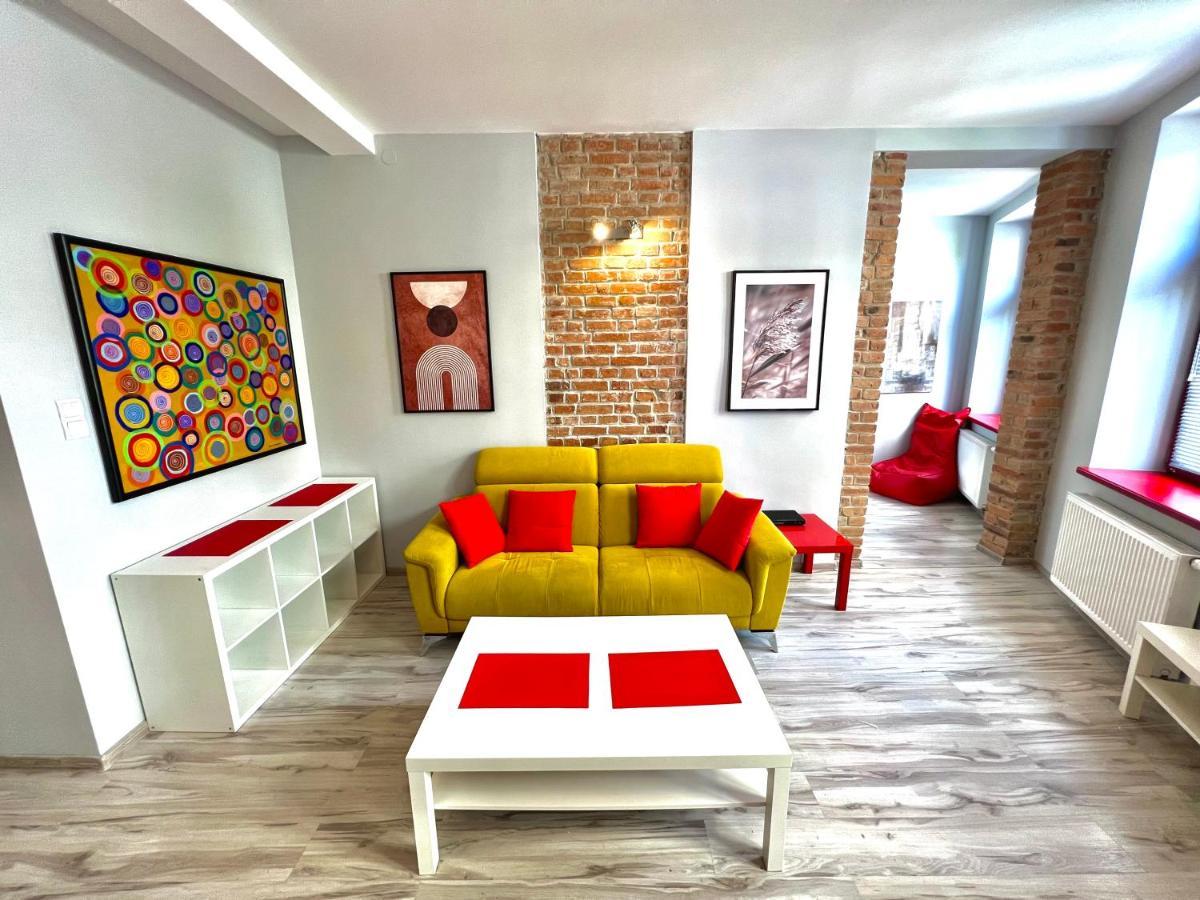 Red&Yellow Apartments Centrum 奥尔什丁 外观 照片