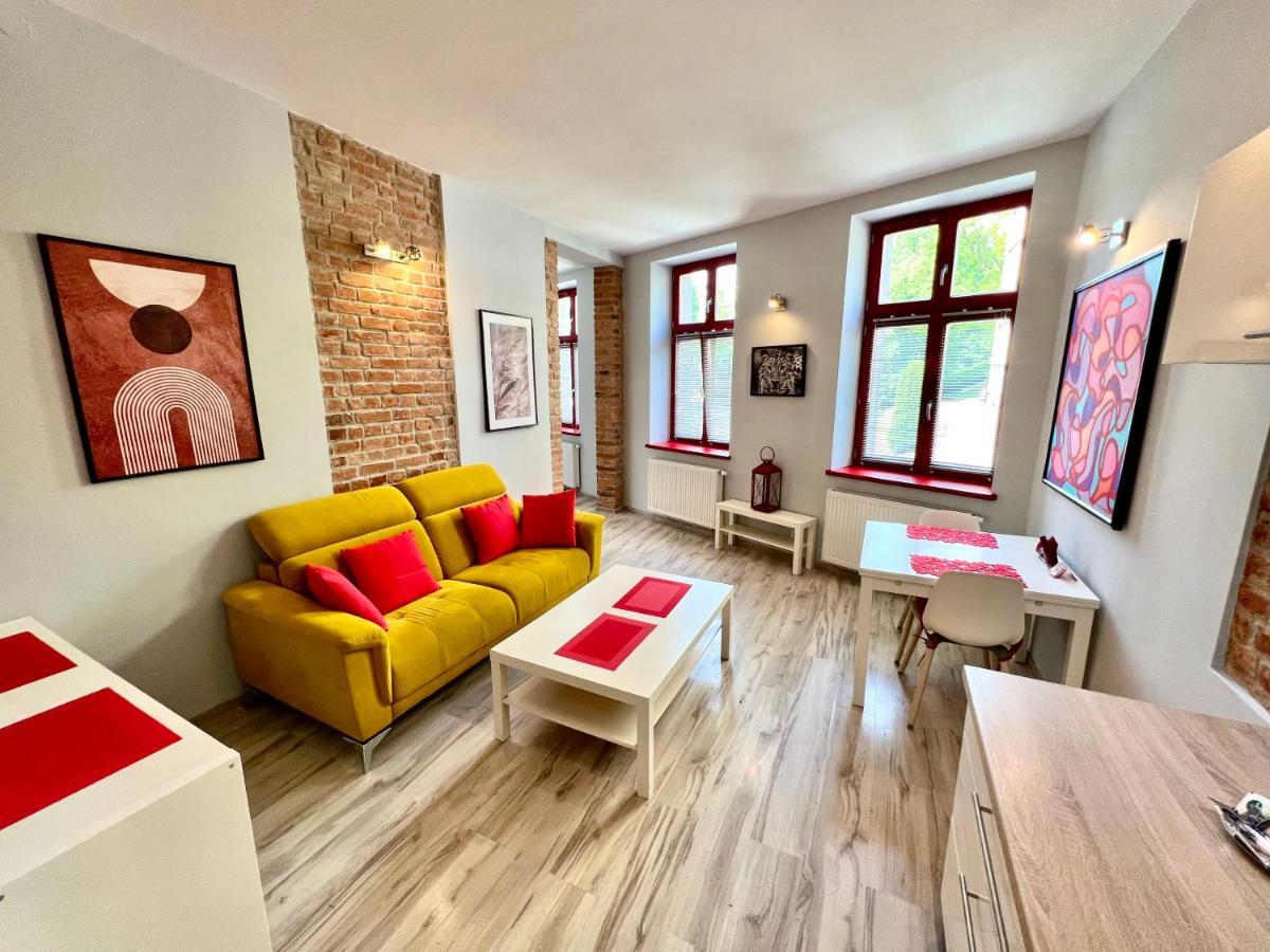 Red&Yellow Apartments Centrum 奥尔什丁 外观 照片
