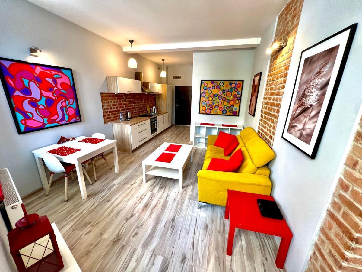 Red&Yellow Apartments Centrum 奥尔什丁 外观 照片