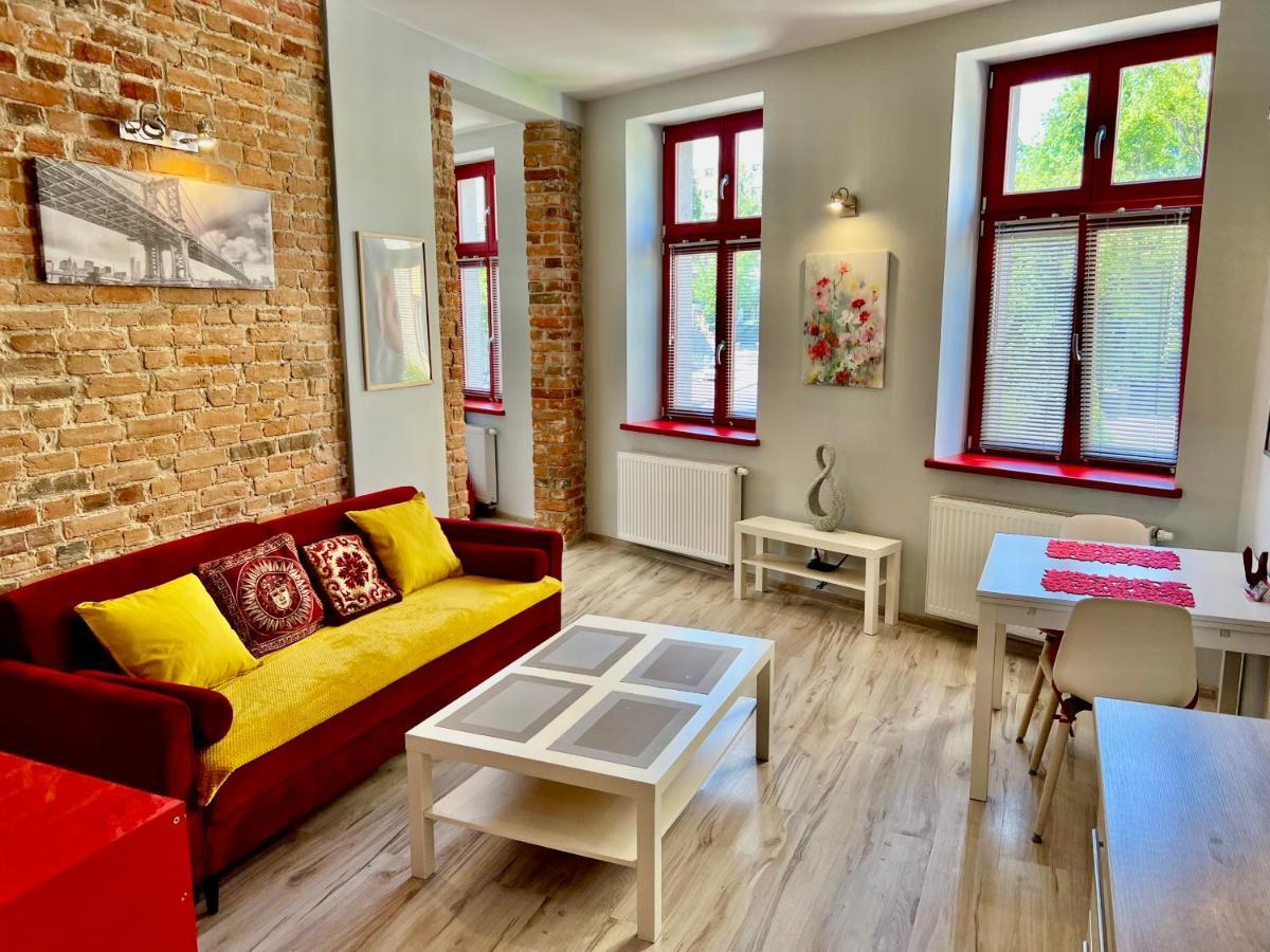 Red&Yellow Apartments Centrum 奥尔什丁 外观 照片
